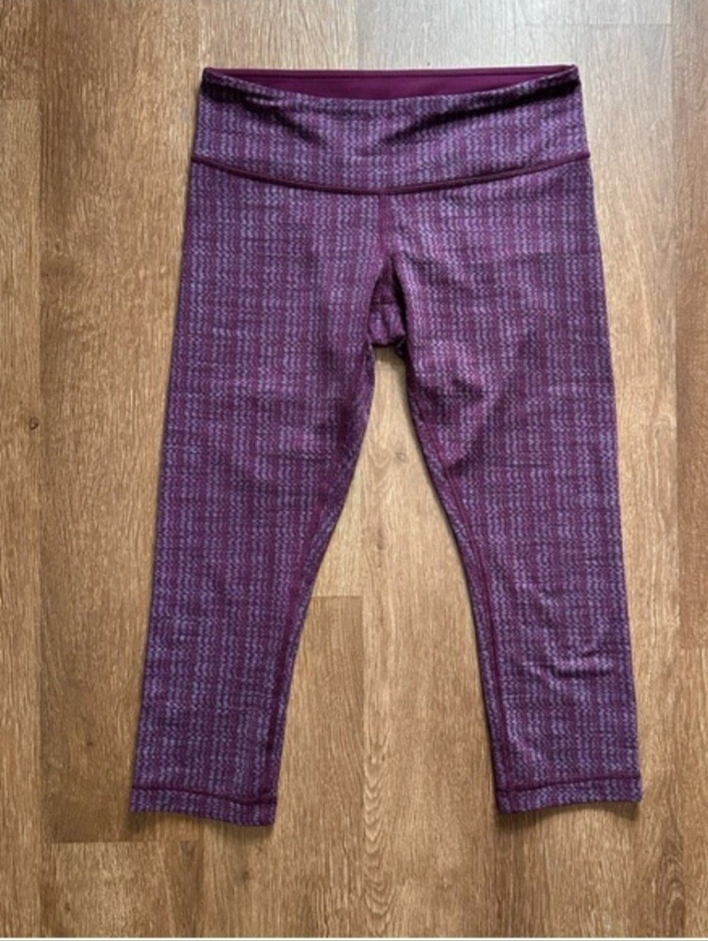Lululemon Wunder Under Crop Leggings Purple Ziggy Wee Pattern Size 8